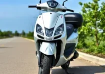 Nova Kymco Downtown 300i 2025