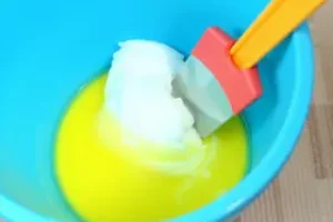 como limpar um balde de plástico