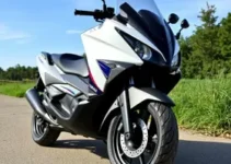 Yamaha XMAX 2025